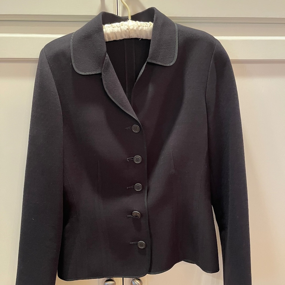 WOMENS BLACK BLAZER SIZE 8